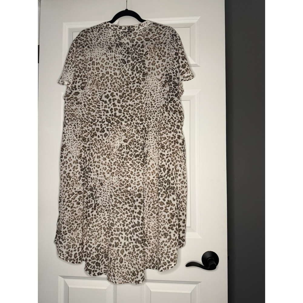 Torrid Button Down Chiffon Flutter Sleeve Tunic T… - image 2